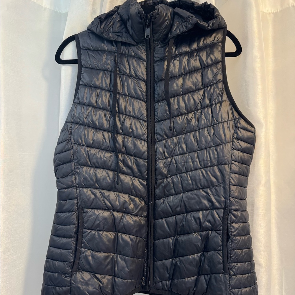 Old Navy Women's Black Quilted Vest